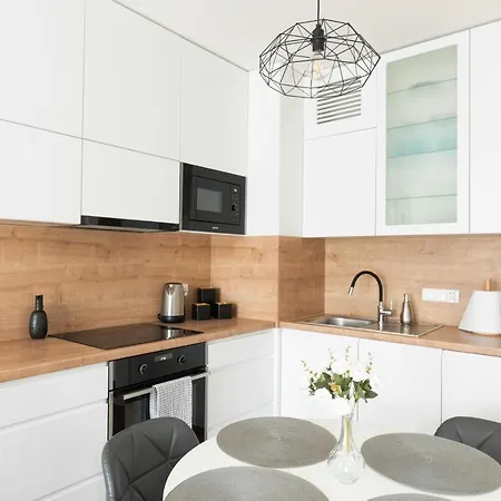 Elegancki 3city W Gdyni Z Parkingiem By Renters グディニャ